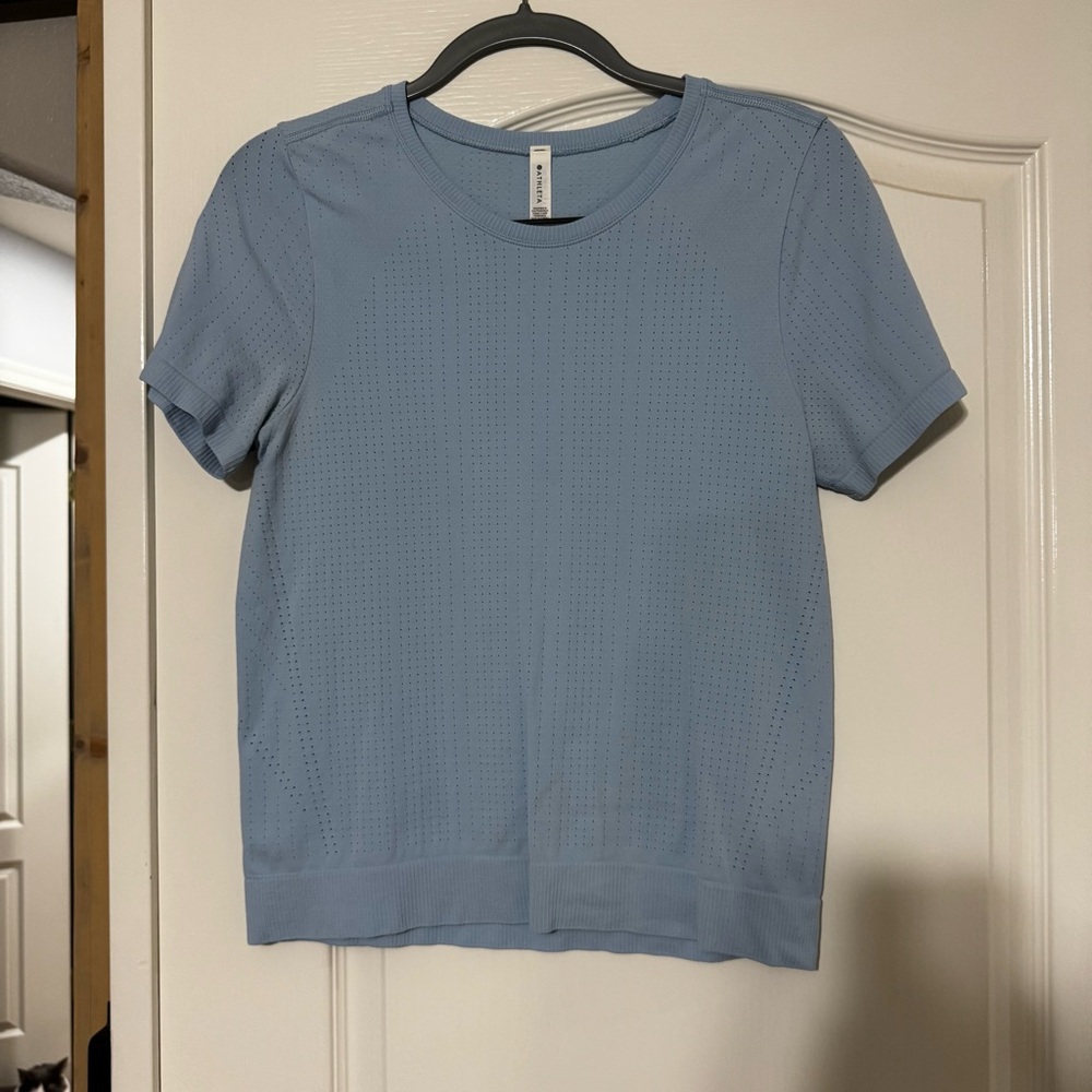 Athleta In Motion short sleeve top